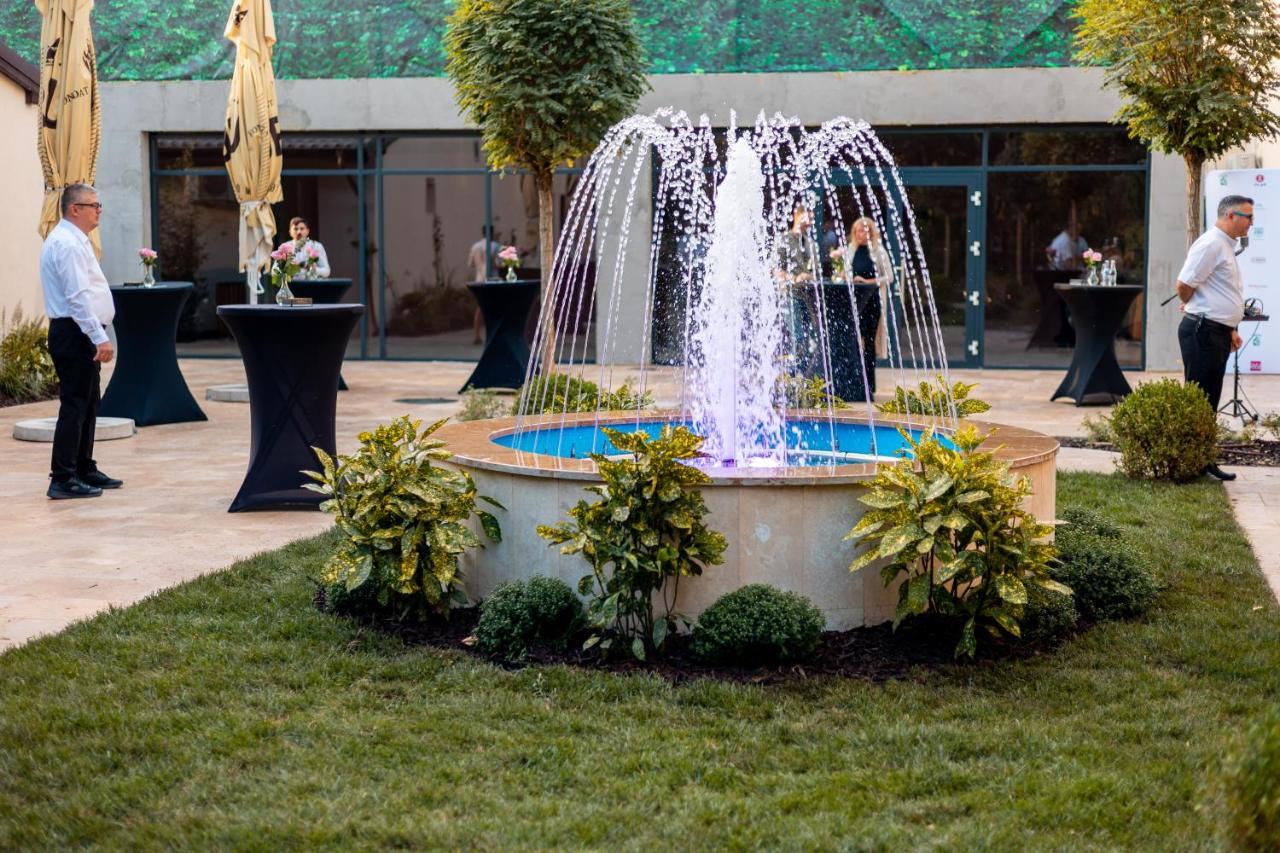 La Boheme Corbeanca - Partener Therme Ostratu ภายนอก รูปภาพ