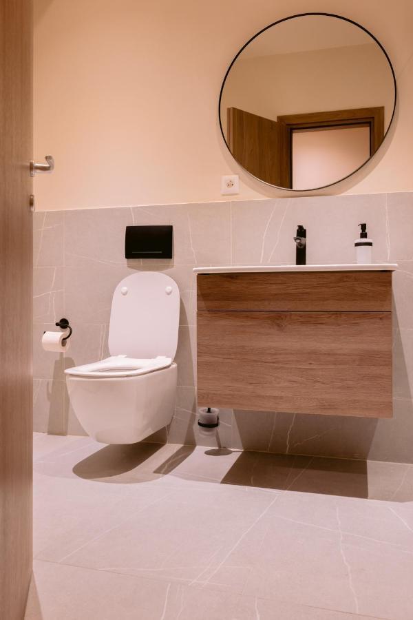 La Boheme Corbeanca - Partener Therme Ostratu ภายนอก รูปภาพ