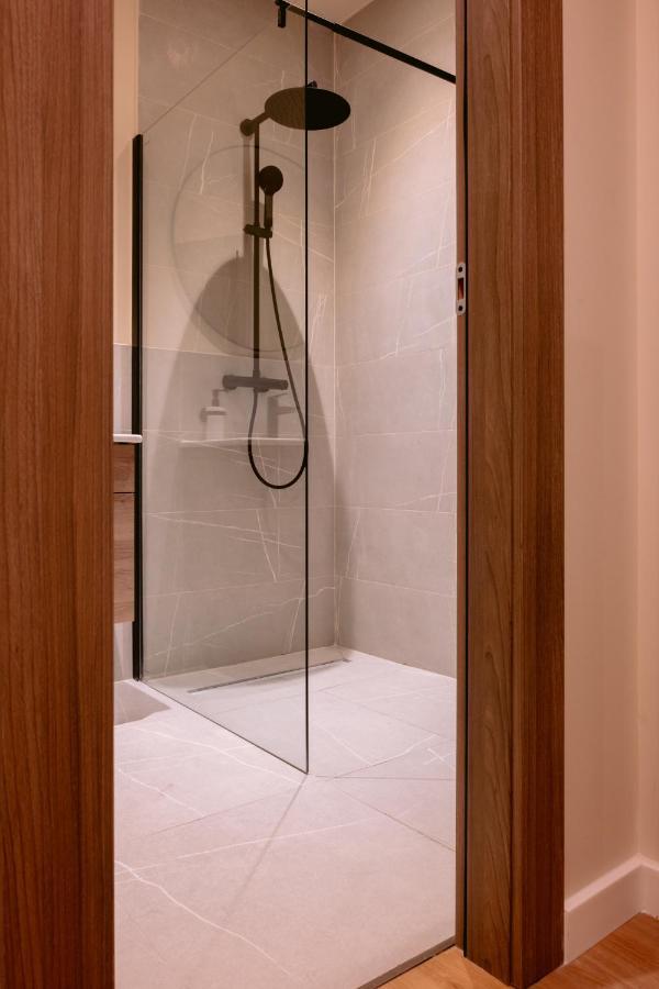 La Boheme Corbeanca - Partener Therme Ostratu ภายนอก รูปภาพ