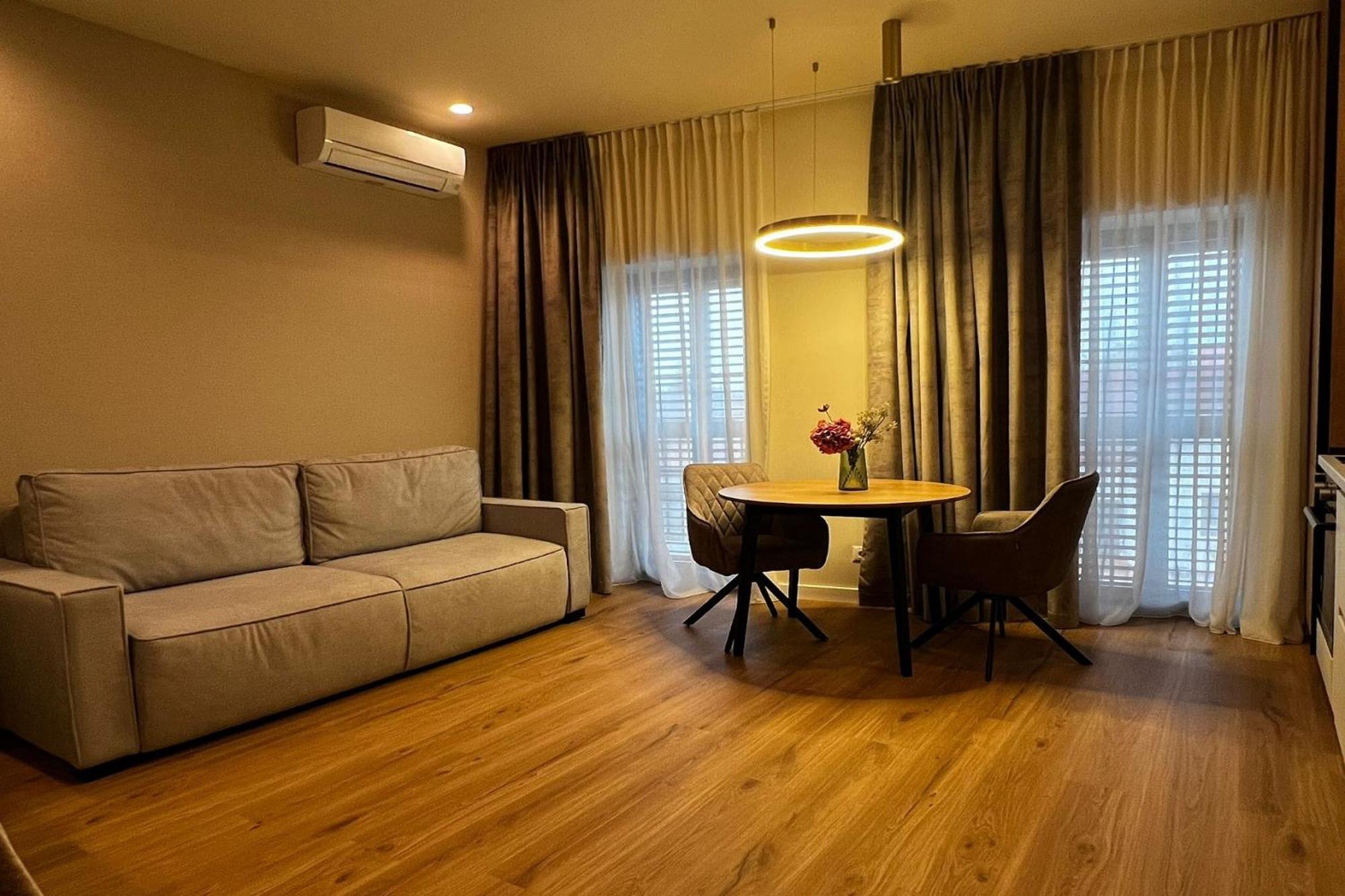 La Boheme Corbeanca - Partener Therme Ostratu ภายนอก รูปภาพ